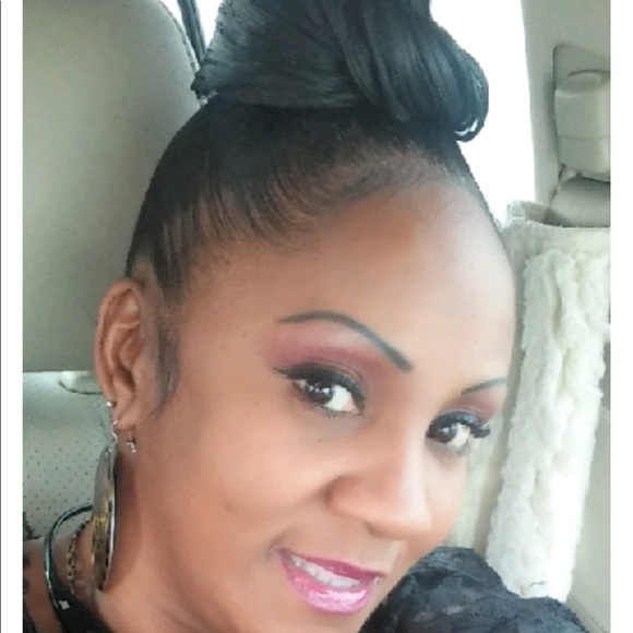 Meet your Posher, Simona - Picture 1 of 1